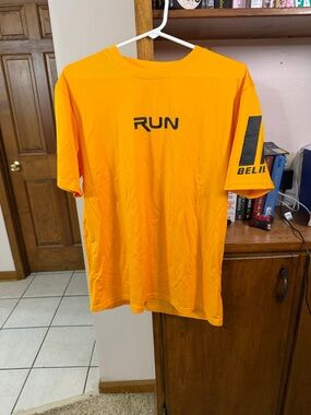 RUN Yellow Performance Men's Short Sleeve Shirt